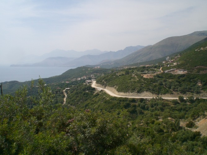 coastal road heading for Hamare